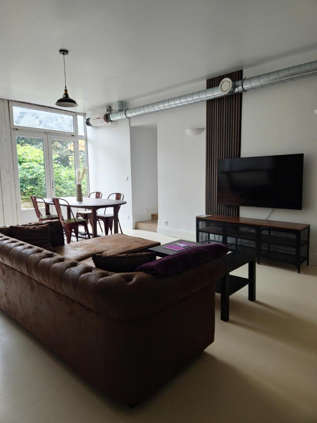 Troglodyte Baths Apartment Saint-Etienne-de-Chigny ภายนอก รูปภาพ